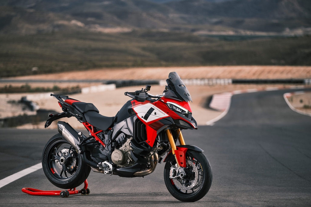 The sportiest Multistrada ever: Ducati unveils the new V4 Pikes Peak