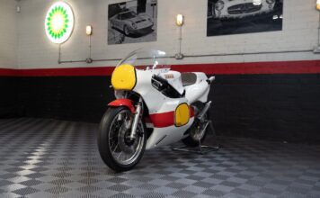 Rare Yamaha Tz500 With 0 Miles Up For Auction