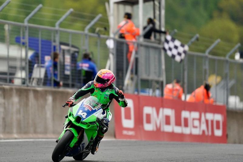 Jackson Celebrates First Bennetts Bsb Race Victory