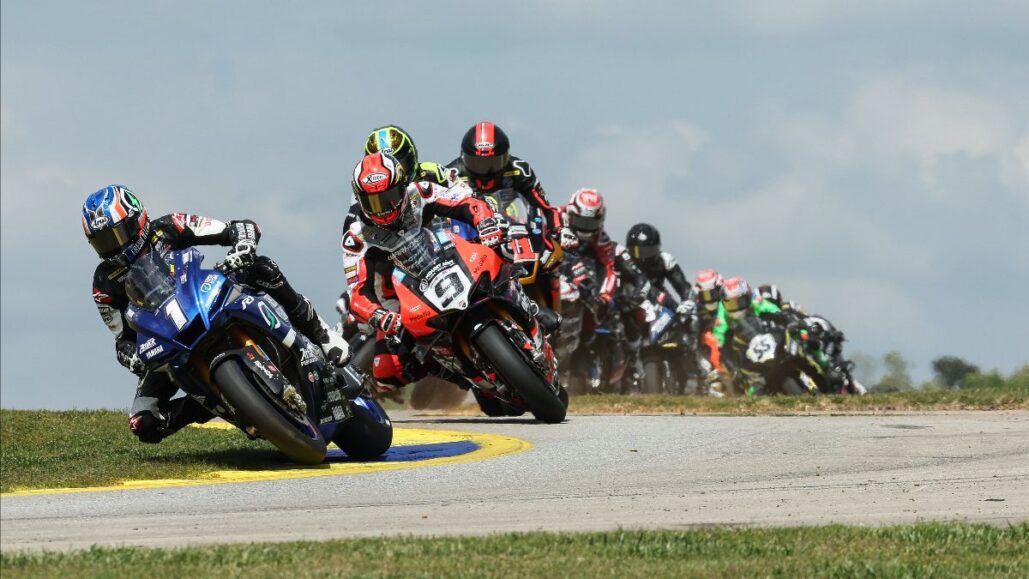 Petrucci Leads The MotoAmerica Medallia Superbike Pack To VIR