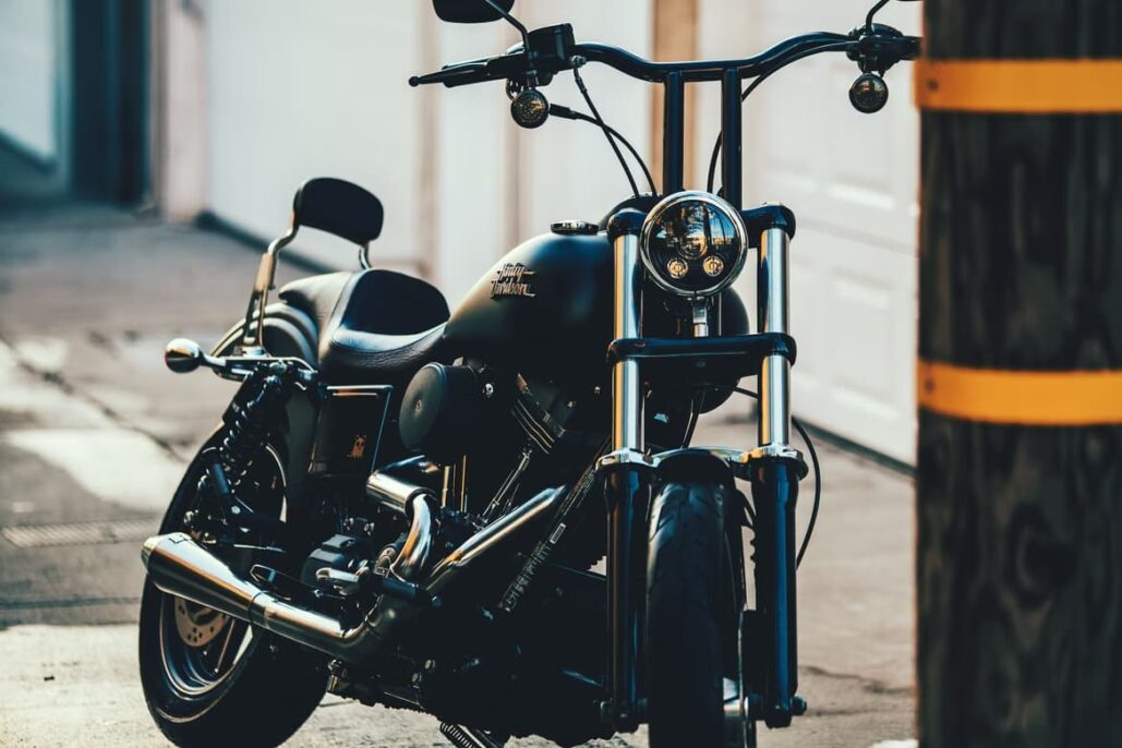 A Guide To Choosing And Installing Harley Davidson Handlebars And Controls