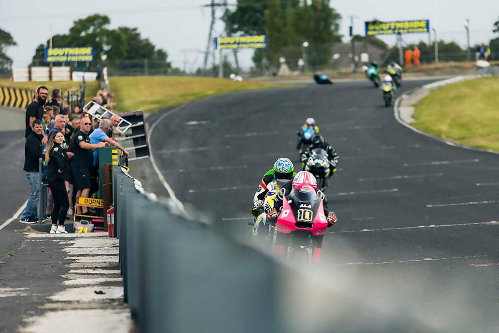 Advantage O’grady As The Dunlop Masters Superbike Shoot Out Nears Its Climax