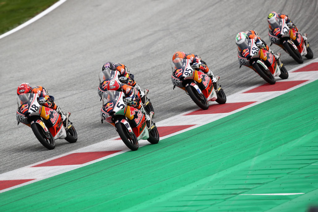 Angel Piqueras takes last corner victory in Rookies Cup Race 1 in Spielberg