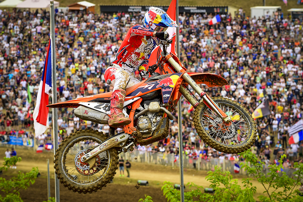 Gajser And Vialle Claim Grand Prix Victories At The Mxgp Of Charente Maritime