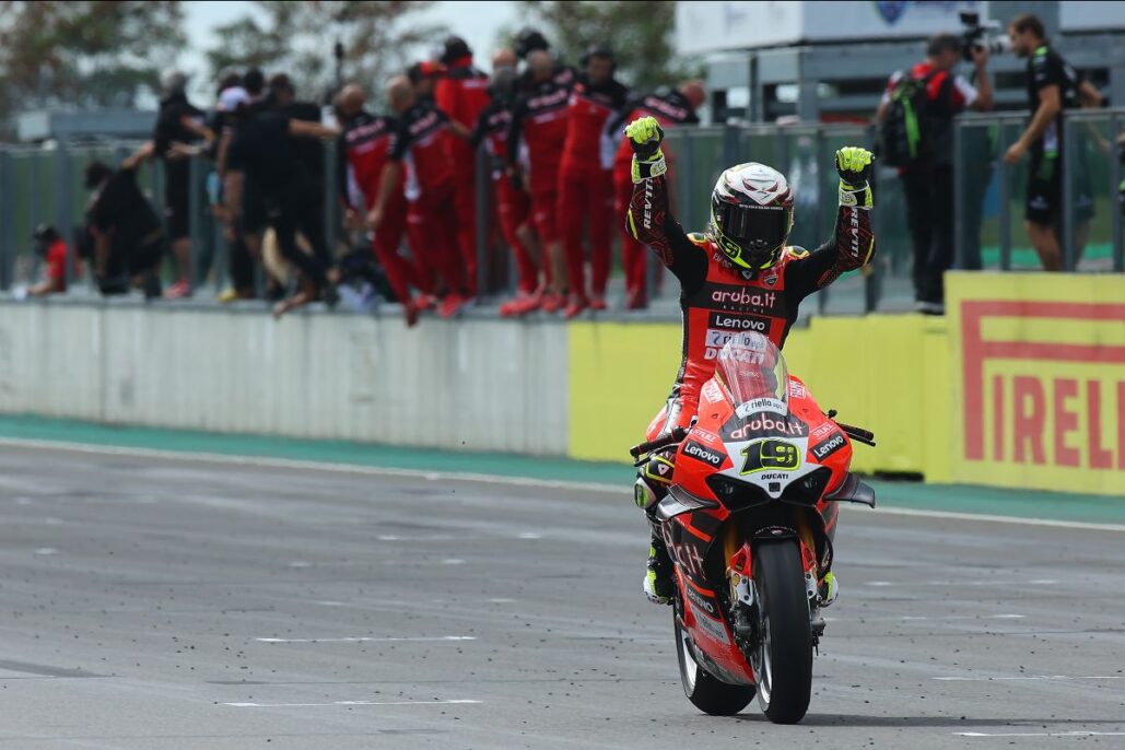 Bautista claims WorldSBK Race 1 victory as Rea & Razgatlioglu crash out