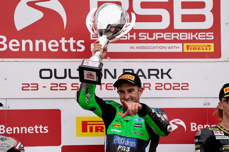 Jackson and Bridewell share victories in dramatic Oulton Park races
