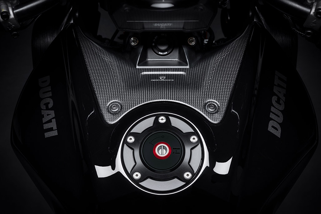 Diavel V4: More Grunt And Style Thanks To Ducati Performance Accessories