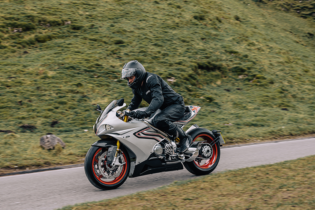 Norton Motorcycles commences delivery programme for the V4SV