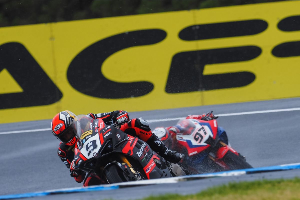 Worldsbk Champion Alvaro Bautista Triumphs In Rain Affected Race 1