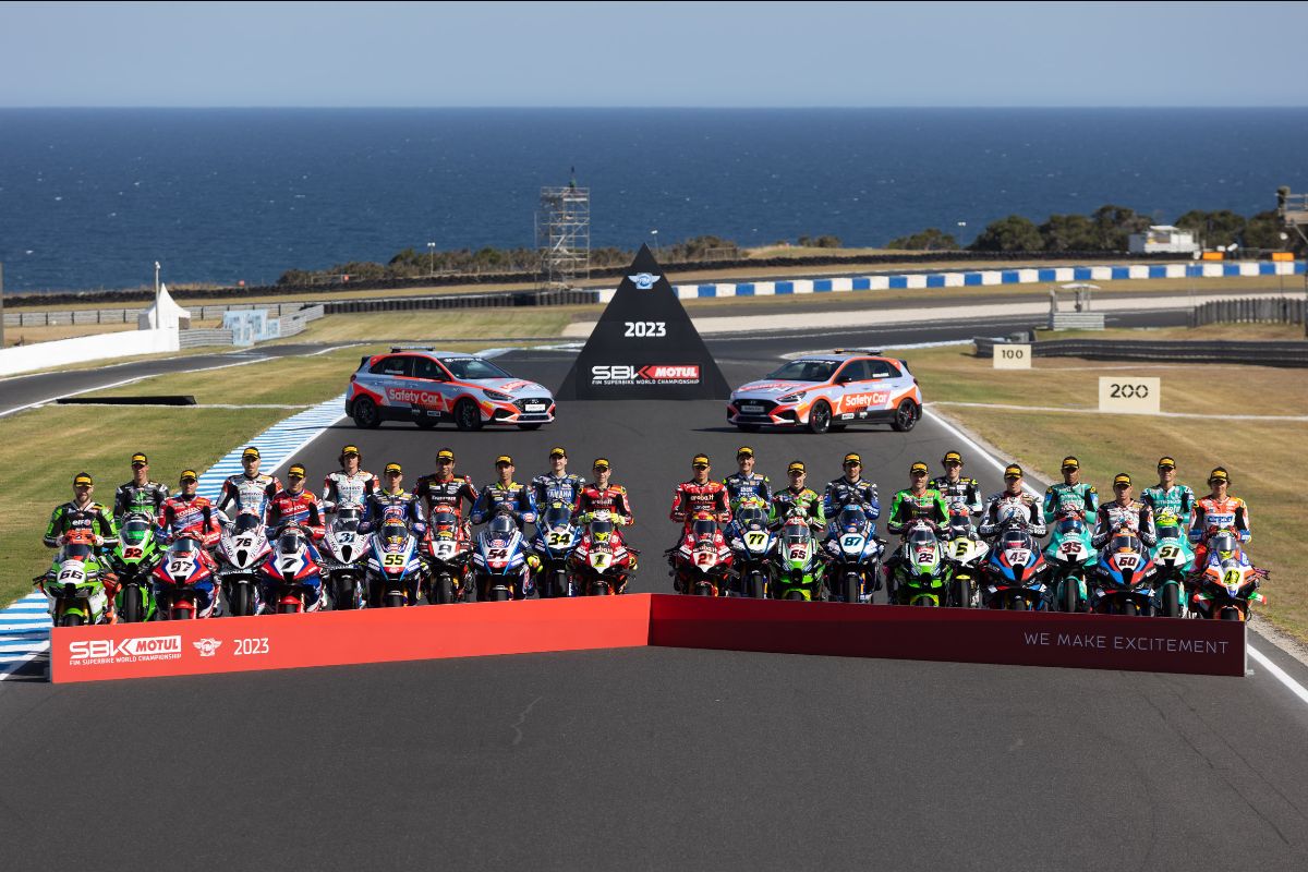 Worldsbk Riders Take Part In Traditional Season Opener Photoshoot