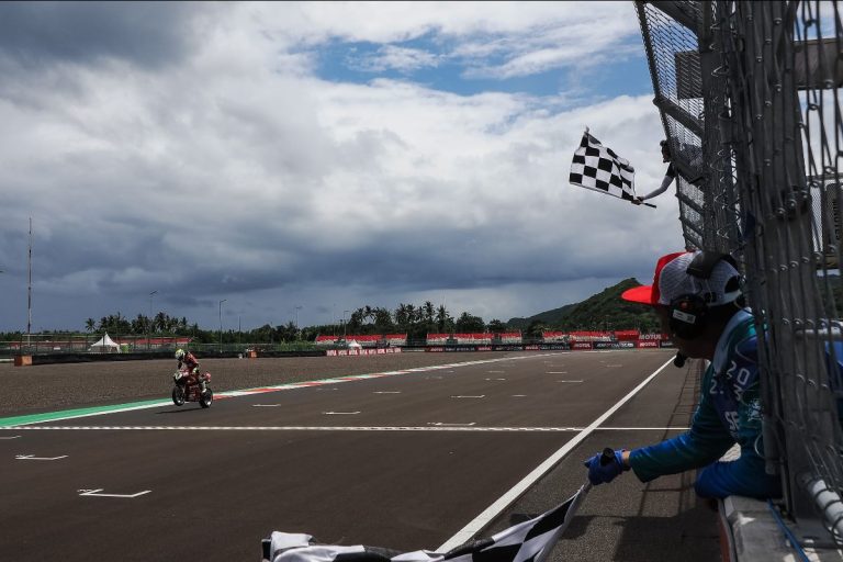 Bautista Makes It Four In A Row With His First Win In Mandalika