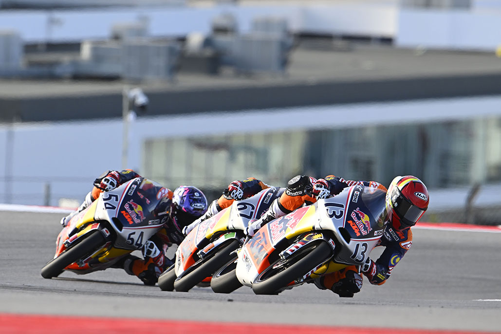 Piqueras Wins Over Carpe In Rookies Cup Race 1