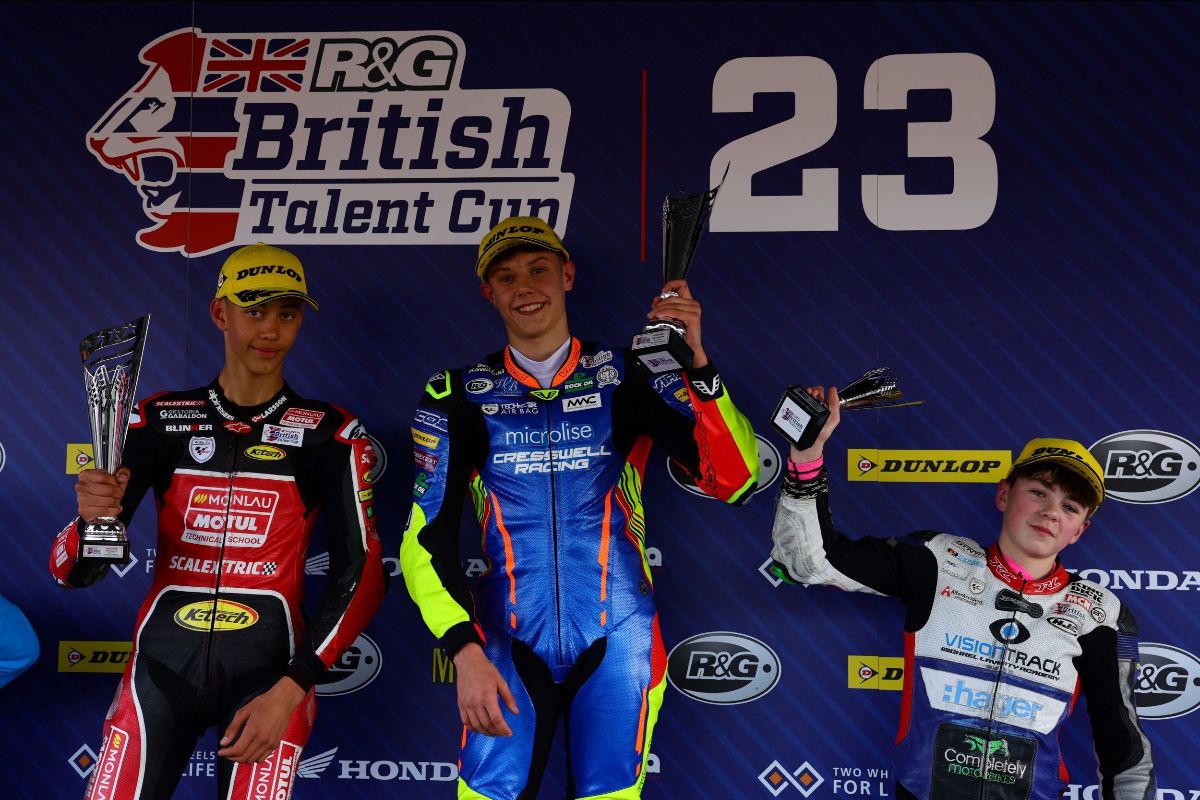 Dessoy & Belford Take Victories In Close Season Opener At Silverstone