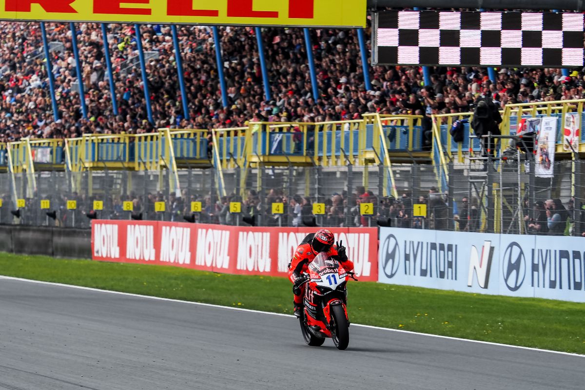 Double Wins For Bulega And Ducati At Assen