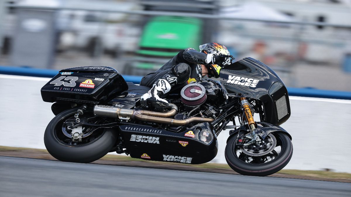 Motoamerica Support – Monday Morning