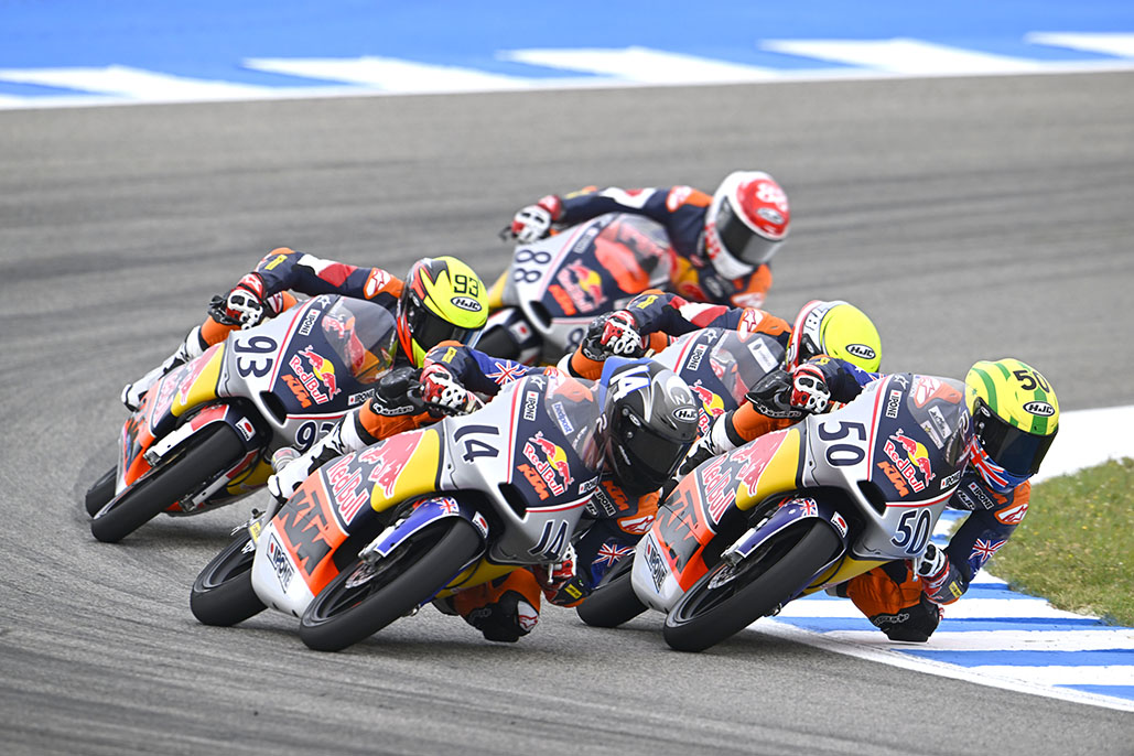 Quiles Snatches Rookies Win From Piqueras In Dash For Jerez Finish