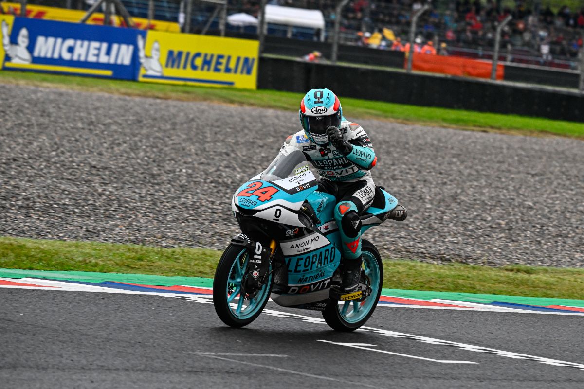 Suzuki Puts In Wet Weather Masterclass At Termas For First Victory Since 2020