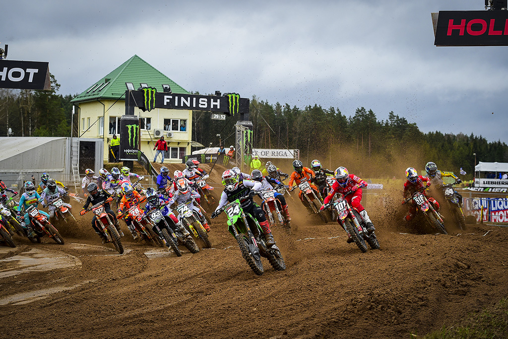 Mxgp Is Back Into Action In The Hard Sands Of Kegums