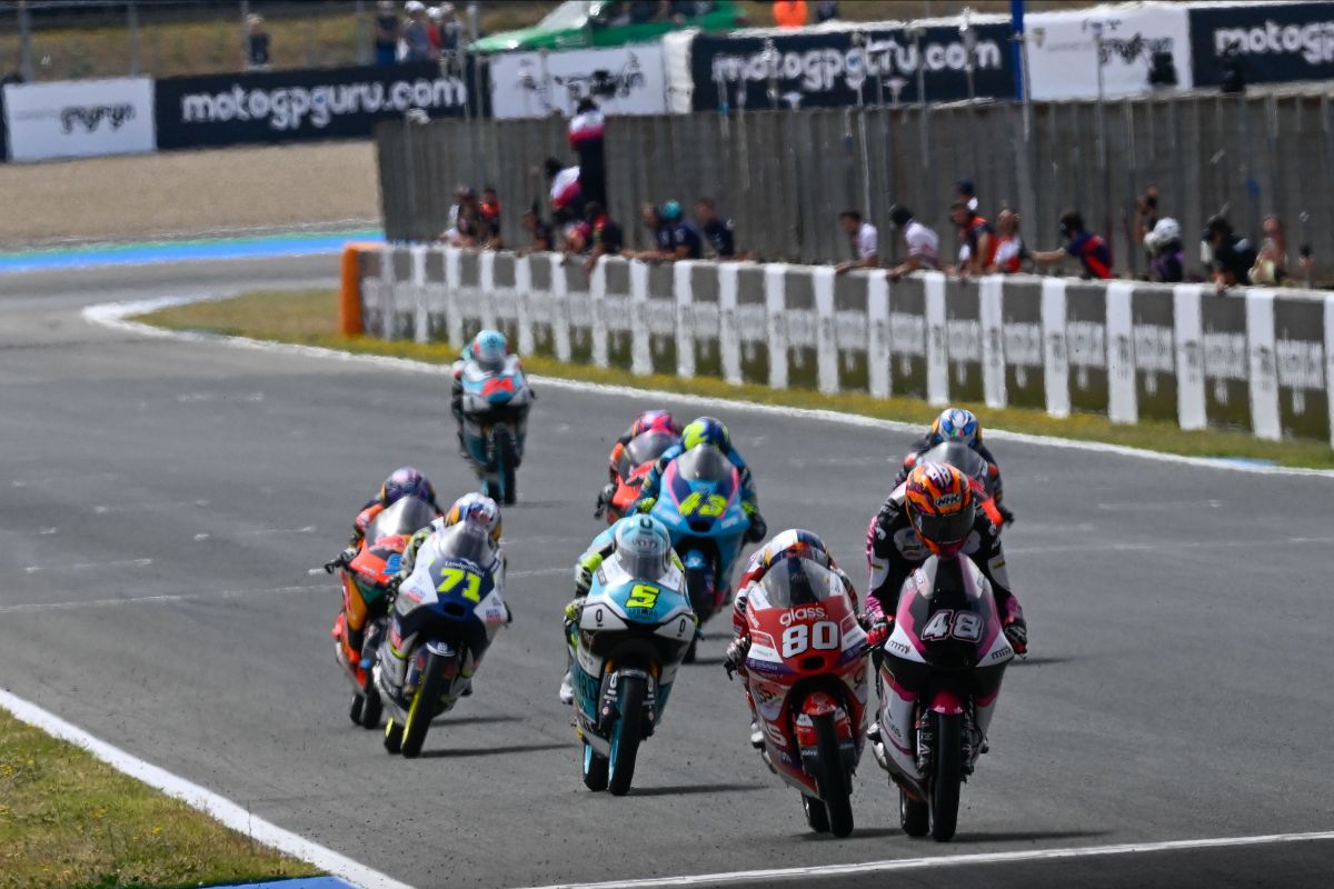 Ortola homes in on the top as Moto3 heads for Le Mans thumbnail