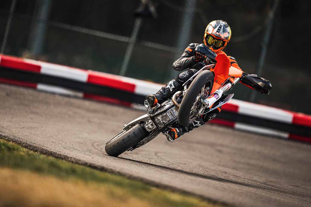 Still Unbeatable, Still Undeniable: Rule The Track With The 2024 Ktm 450 Smr