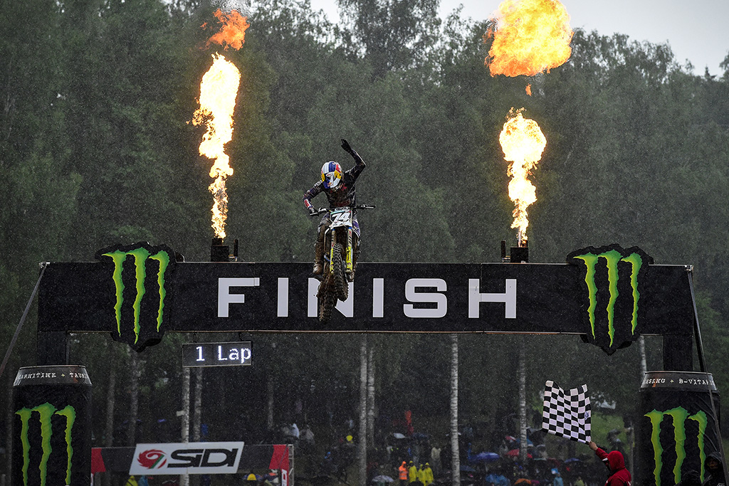 First Hat-trick Wins For Dominant Herlings And De Wolf