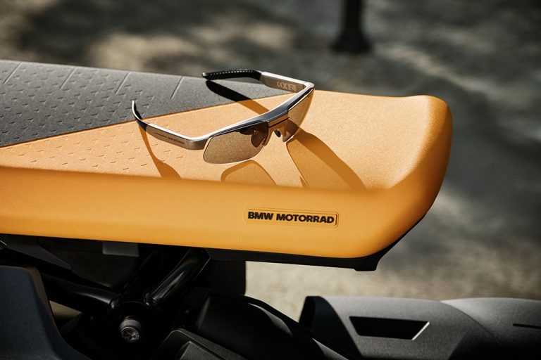 Bmw Motorrad Presents Connectedride Smartglasses