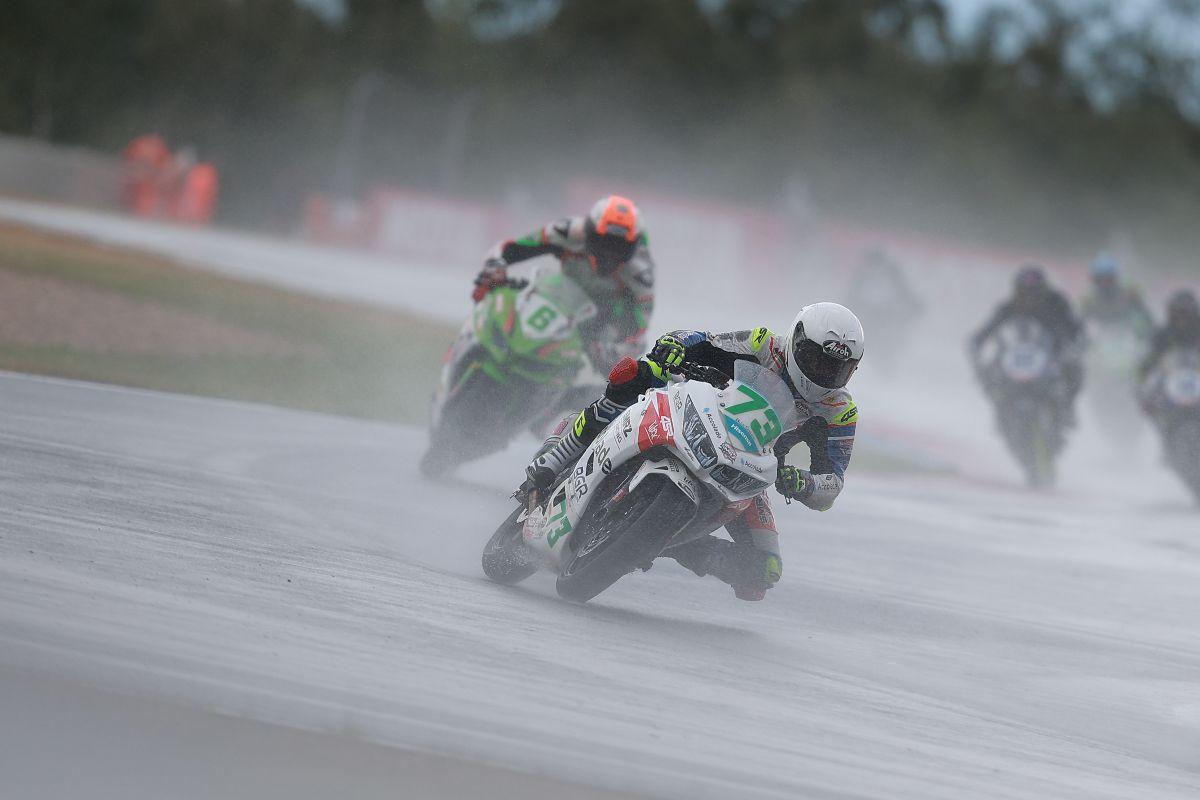 Mahendra Conquers Wet Conditions To Grab Maiden Worldssp300 Victory