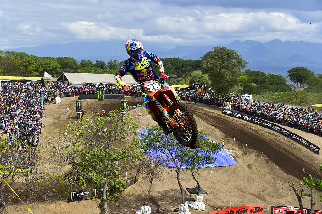 Perfect Scores For Gajser And Vialle At The Mxgp Of Indonesia