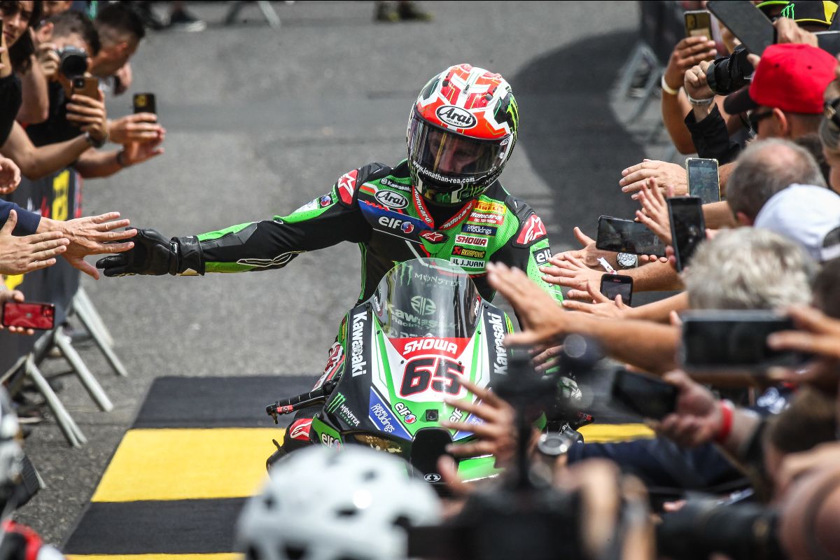 Rea Triumphs With Inspired Ride In Wet And Wild Worldsbk Race 1 At Most