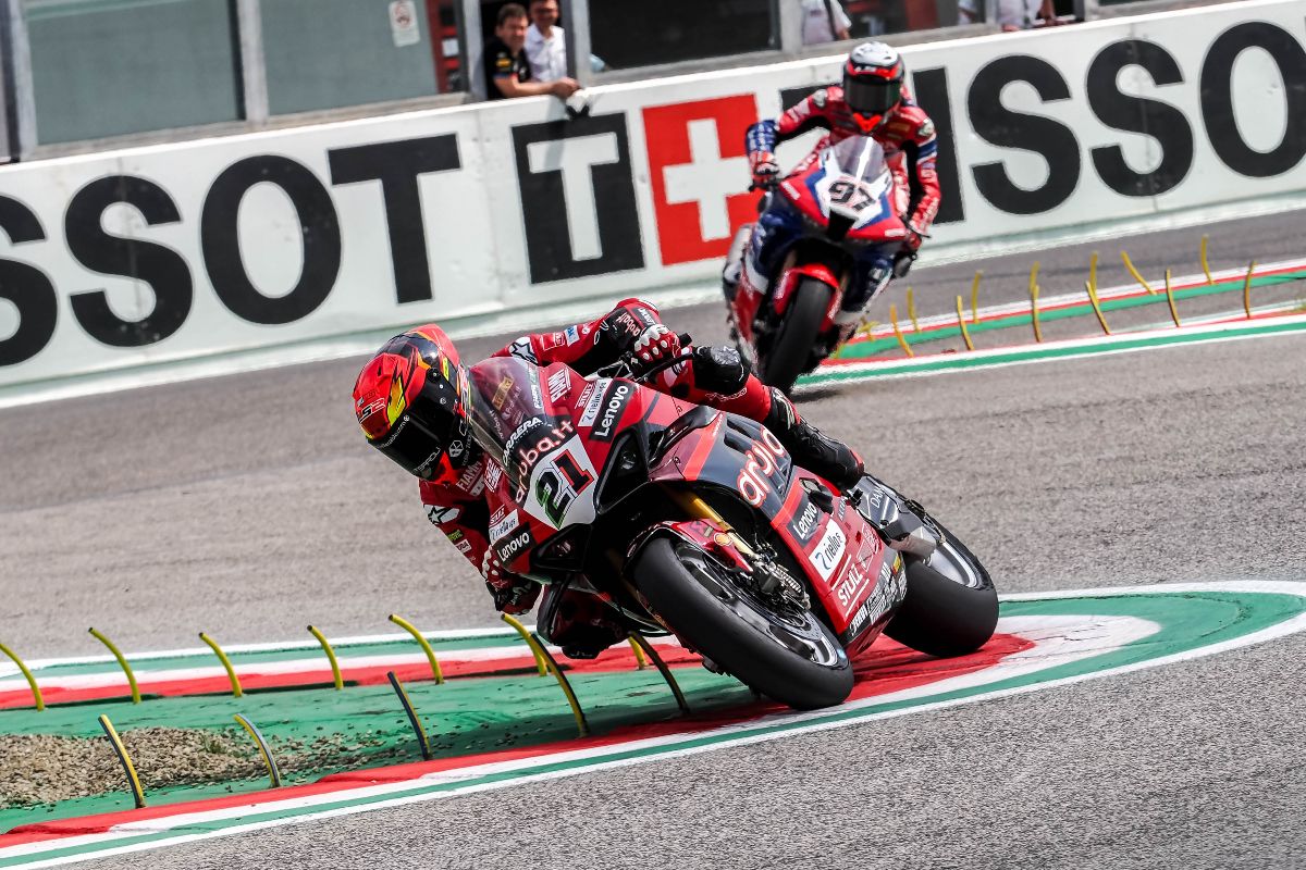 Rinaldi Shines In Imola; Bautista And Rea Outside Of Friday’s Top Six