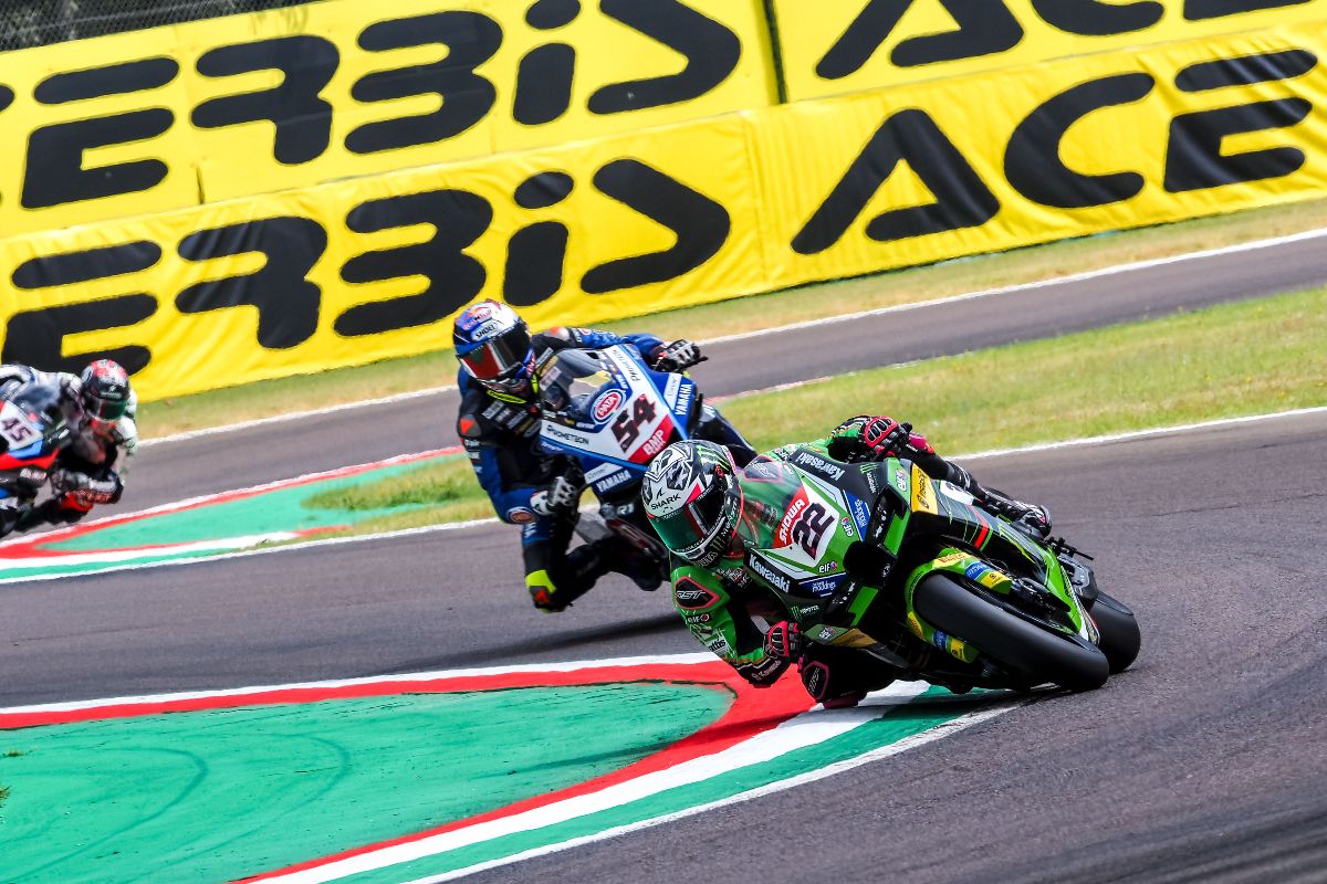 Rinaldi Shines In Imola; Bautista And Rea Outside Of Friday’s Top Six