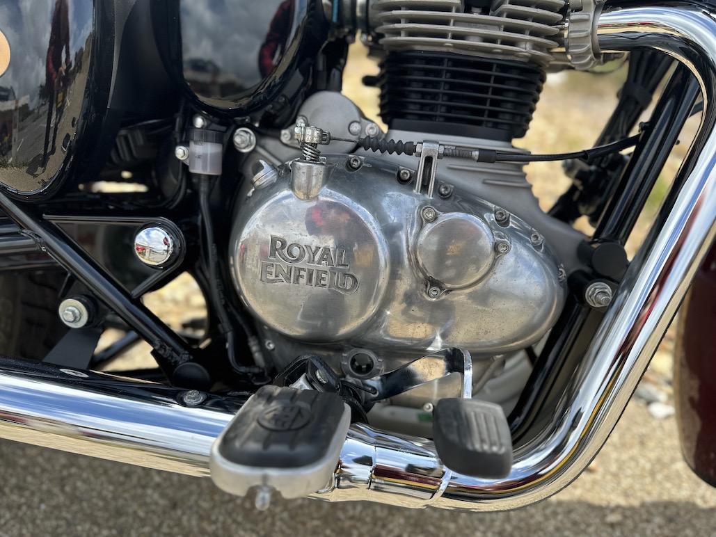  Roaring With Majesty: A Royal Enfield Traditional 350