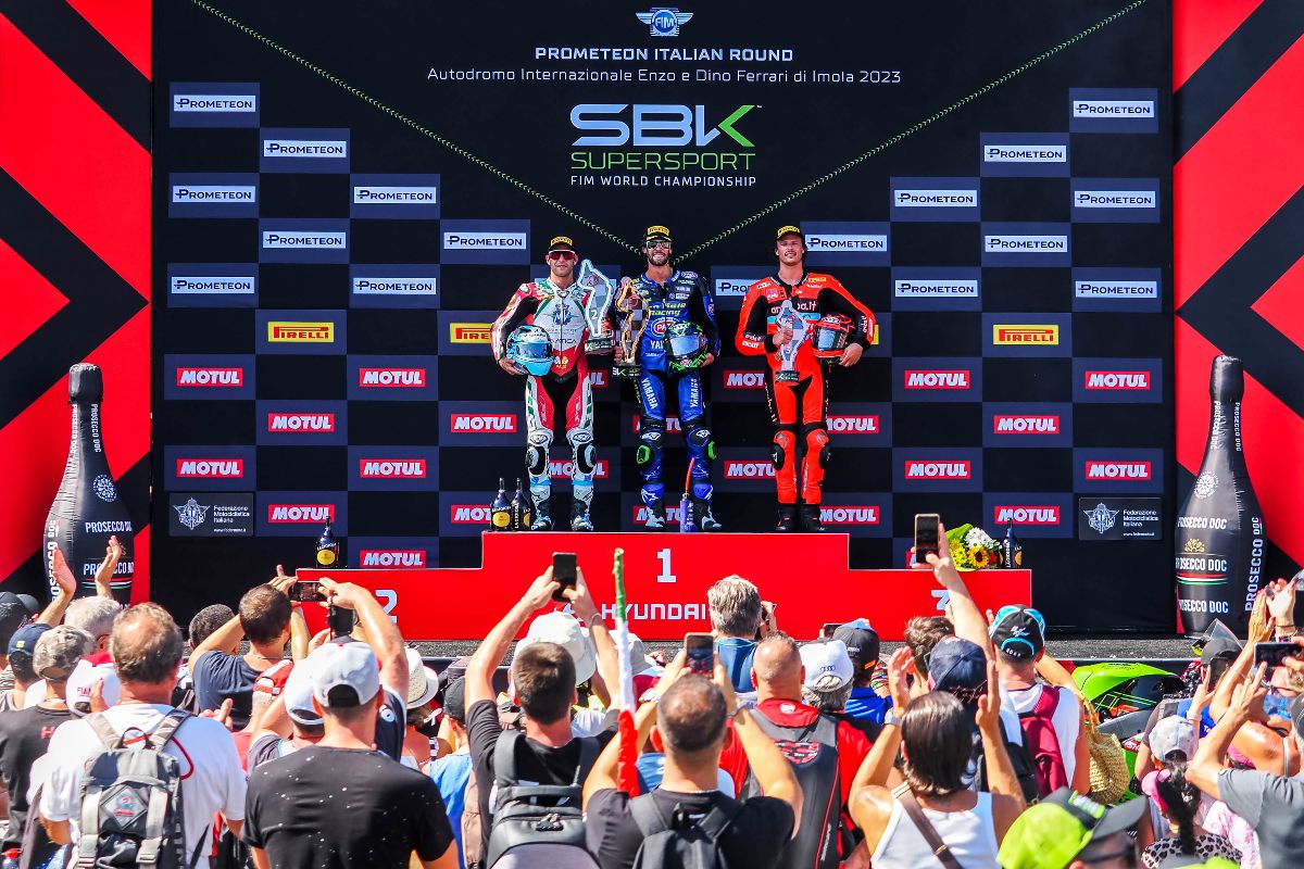 Stefano Manzi Closes Gap With Race 1 Victory