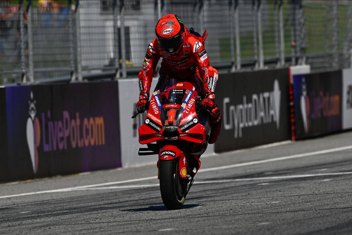 Bagnaia holds off Binder as high drama hits in the Spielberg Sprint