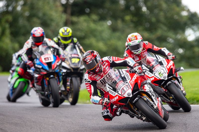 Irwin Double Closes Down Bridewell As 16 Riders Remain In The Fight