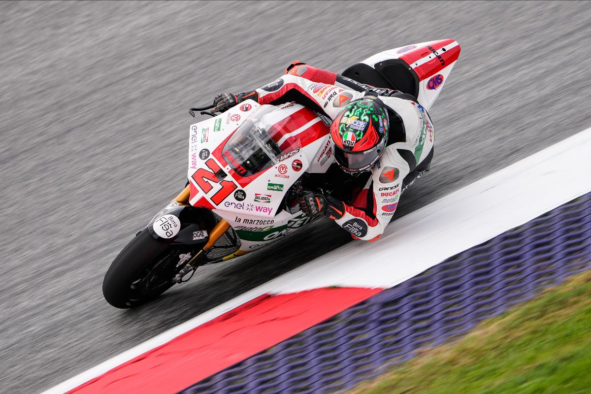 Just 0.053s in it! Zannoni beats Casadei & Granado to pole in Austria