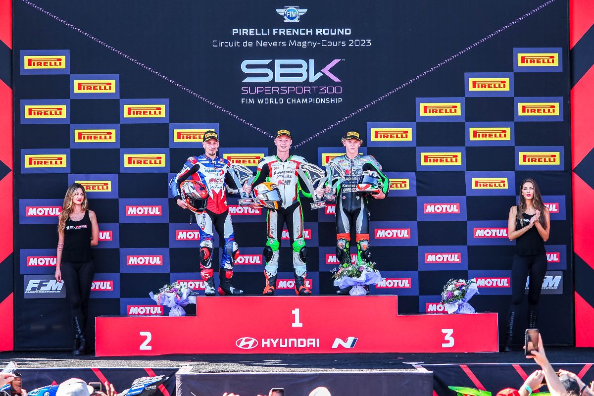 Buis Triumphs In Intense Worldssp300 Race 1 At Magny-cours