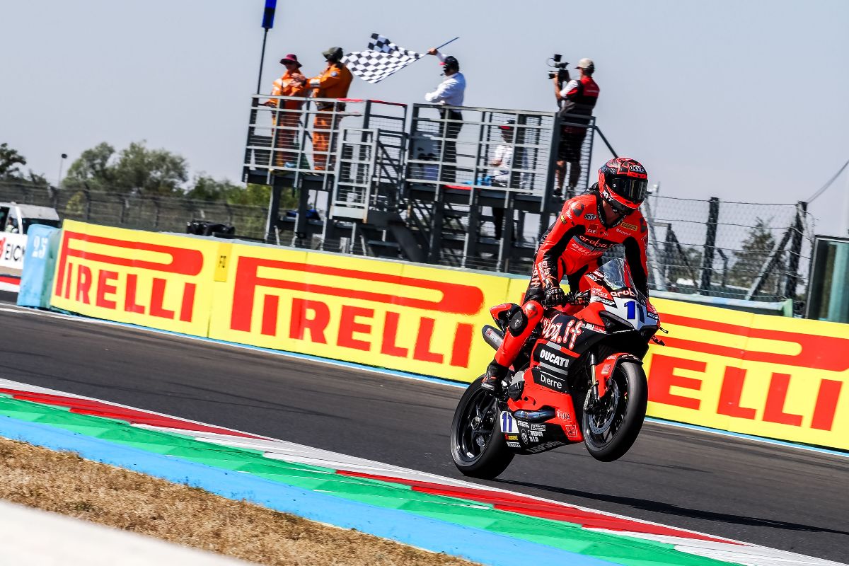 Bulega masters Magny-Cours: Race 2 showdown unfolds