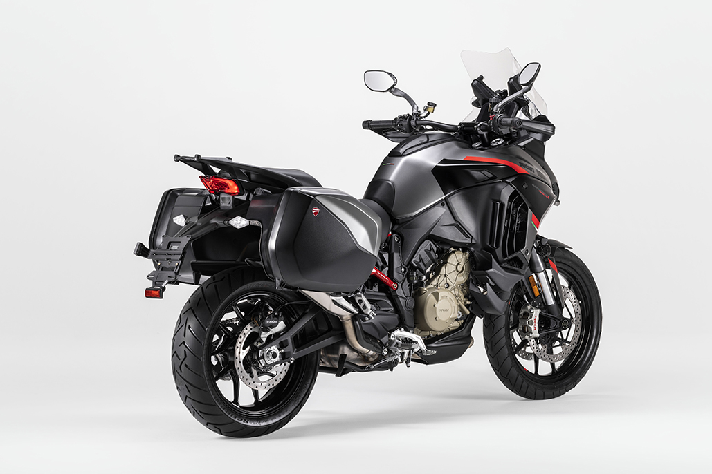 Ducati Multistrada V4 S Grand Tour: Full Optional Travel