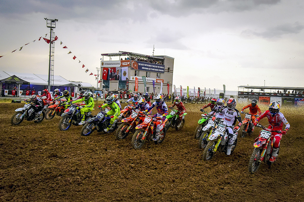 Gajser Gets First Pole Of The Season While Laengenfelder Shines In The Mx2 Ram Qualifying Race