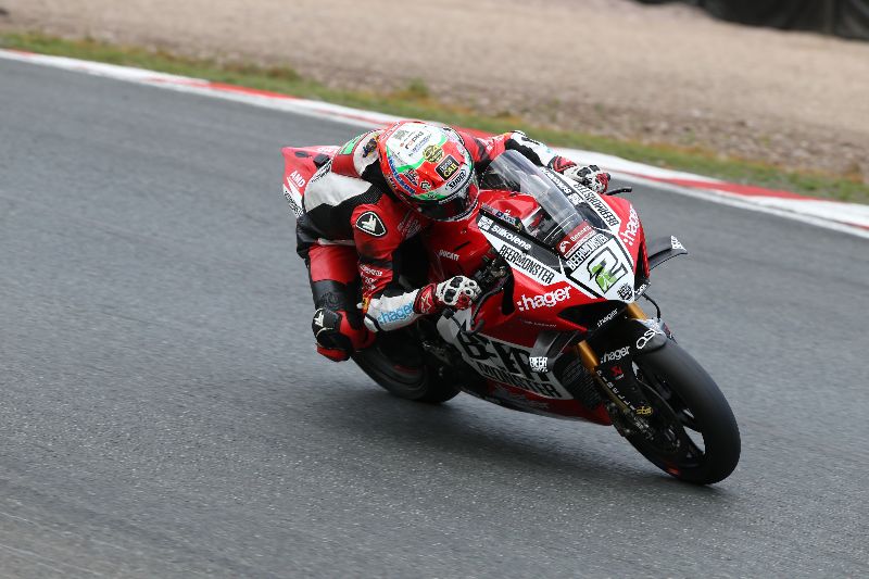 Irwin holds the advantage as BeerMonster Ducati lead Free Practice at Oulton Park