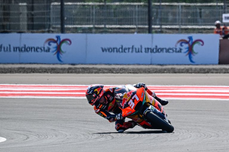 Acosta Goes From Crash And Last To New Lap Record