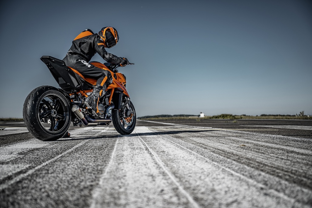 Introducing The Ktm 1390 Super Duke R – The Beast, Reborn