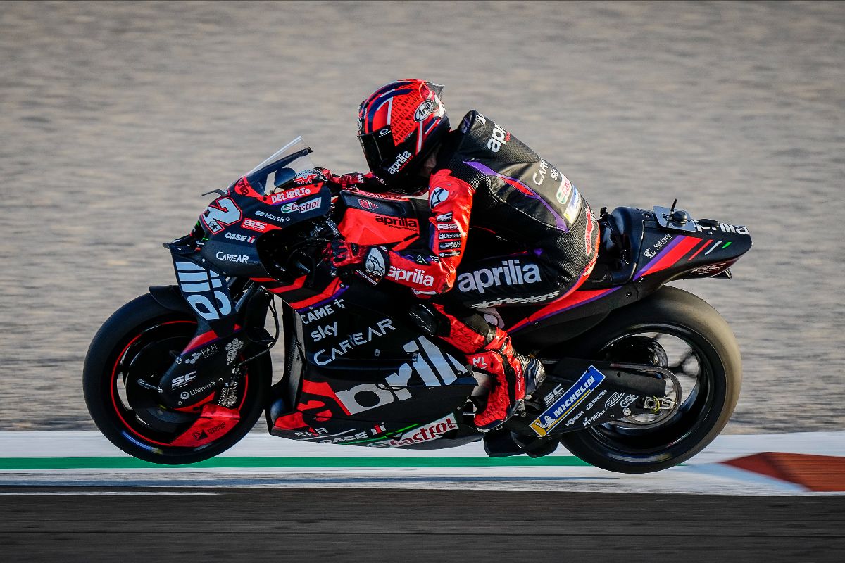 Viñales Fastest, Marc Marquez Debuts With Ducati In P4 & Acosta Lands In Motogp