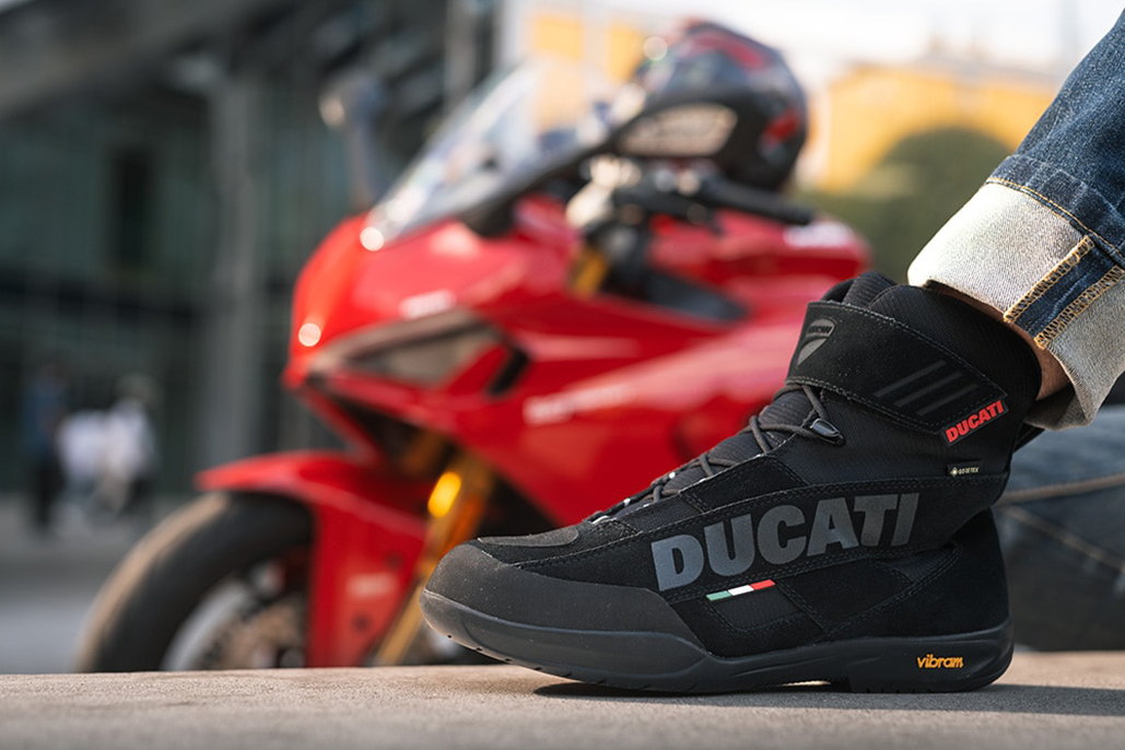 Ducati Company C4: Low-cut Boots