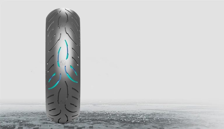 Metzeler Roadtec 02: Two Tyres In One