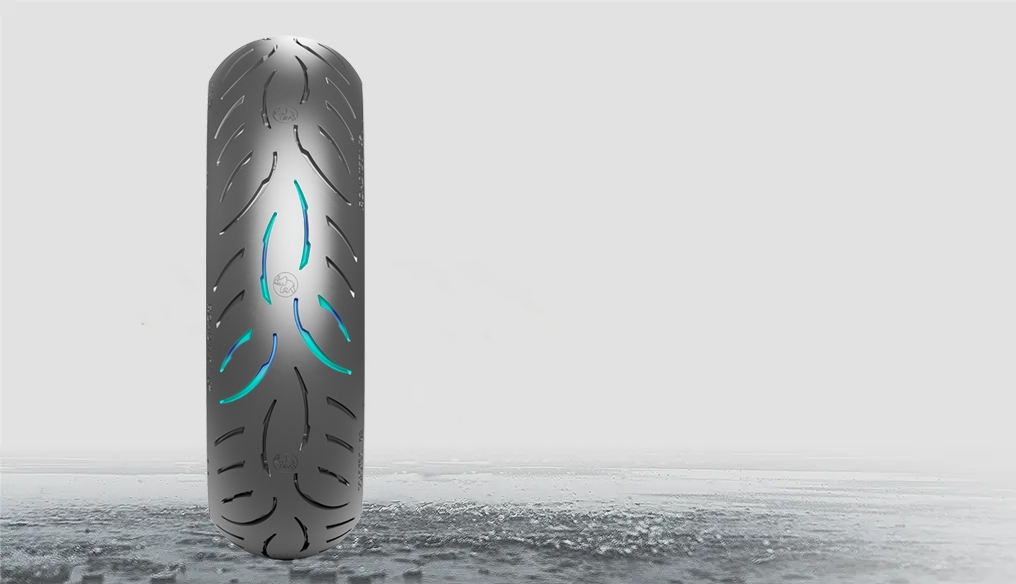 Metzeler ROADTEC 02: two tyres in one