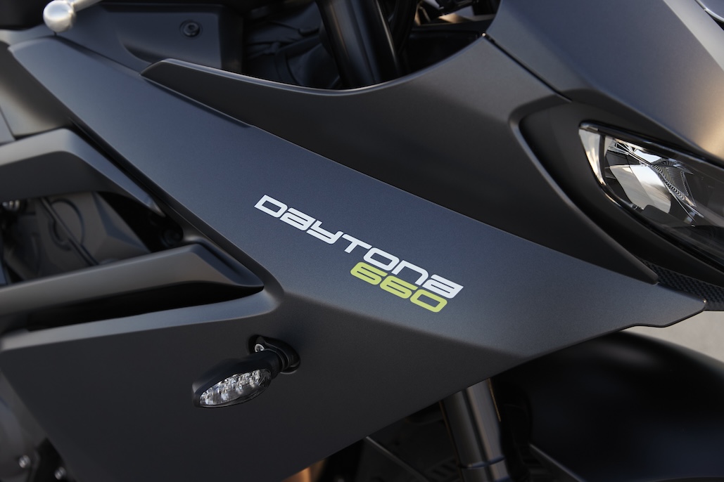 Triumph Reveals New Daytona 660