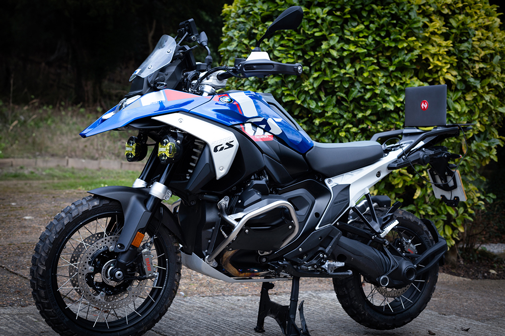 Global Launch For The Bmw R 1300 Gs-supported Hex Ezcan Mojave