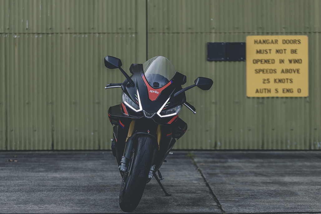 Aprilia Rsv4 Factory 1100 And Aprilia Tuono 1100 Factory Review